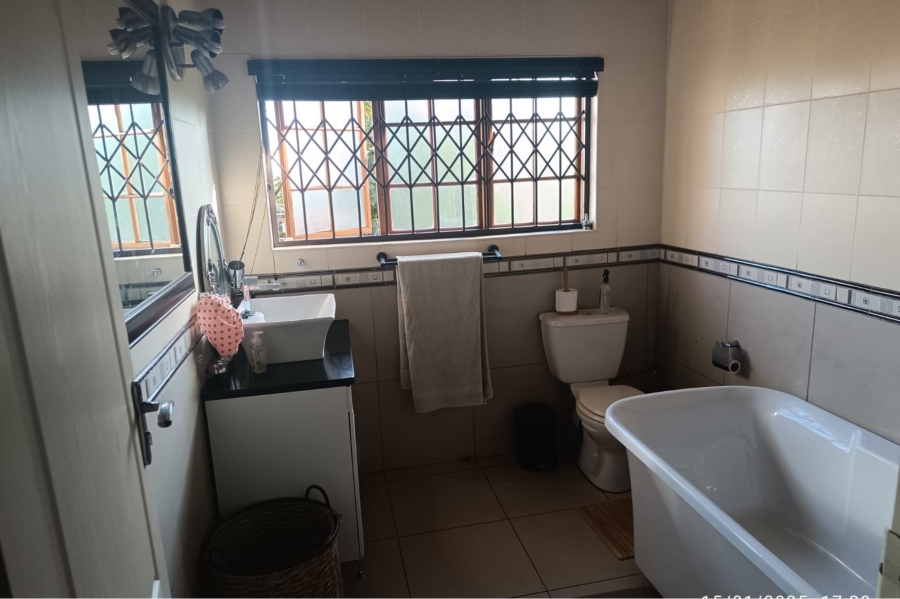 5 Bedroom Property for Sale in Doringkruin North West